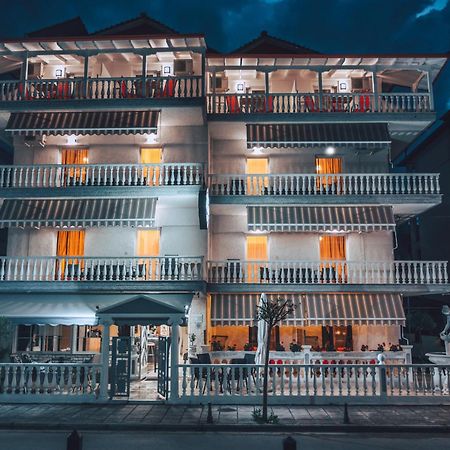Olympiakí Aktí Hotel Kostas מראה חיצוני תמונה