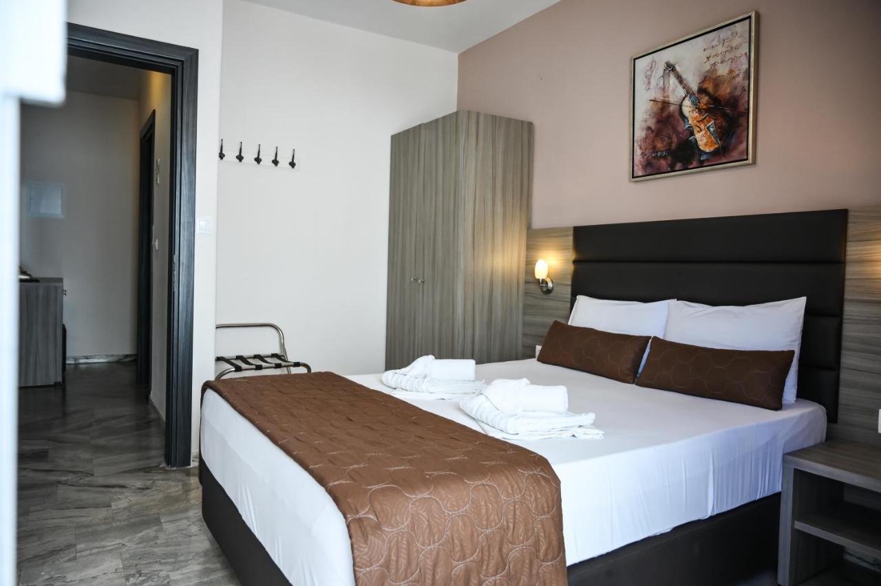 Olympiakí Aktí Hotel Kostas מראה חיצוני תמונה