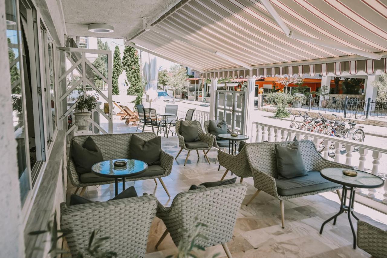 Olympiakí Aktí Hotel Kostas מראה חיצוני תמונה