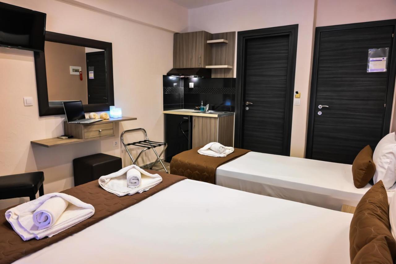 Olympiakí Aktí Hotel Kostas מראה חיצוני תמונה