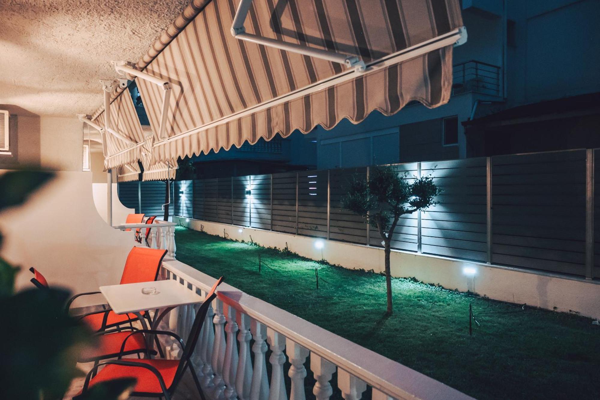 Olympiakí Aktí Hotel Kostas מראה חיצוני תמונה