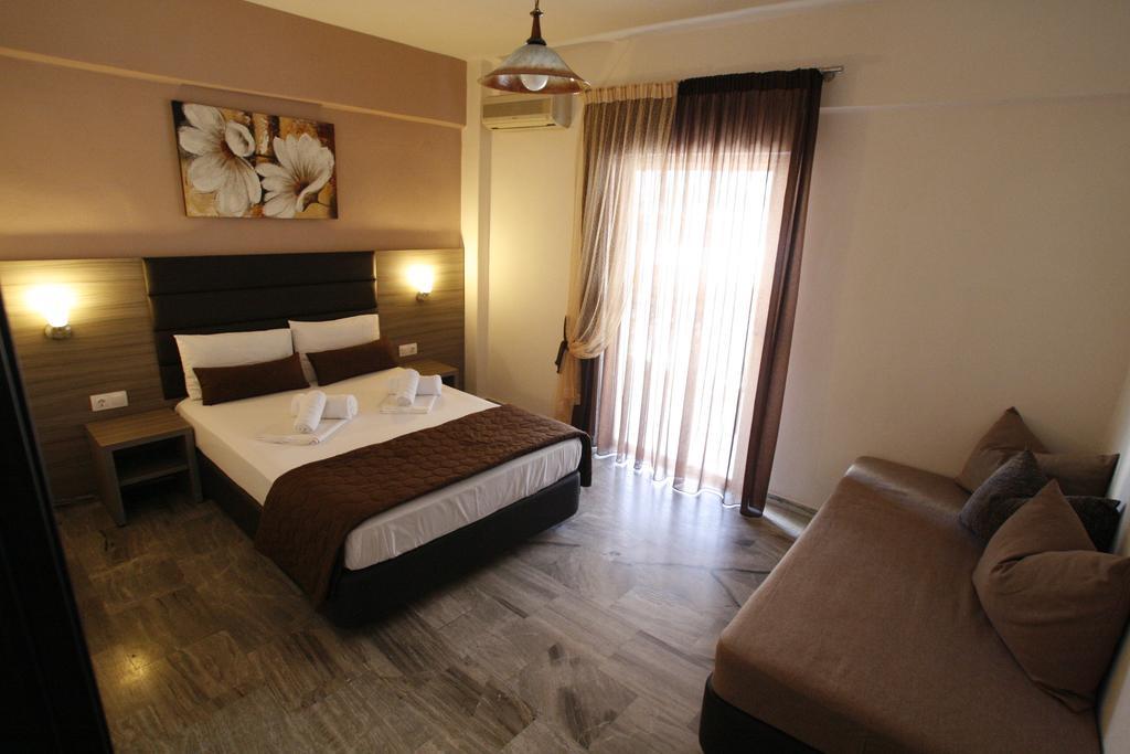 Olympiakí Aktí Hotel Kostas מראה חיצוני תמונה