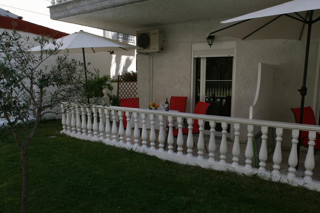 Olympiakí Aktí Hotel Kostas מראה חיצוני תמונה